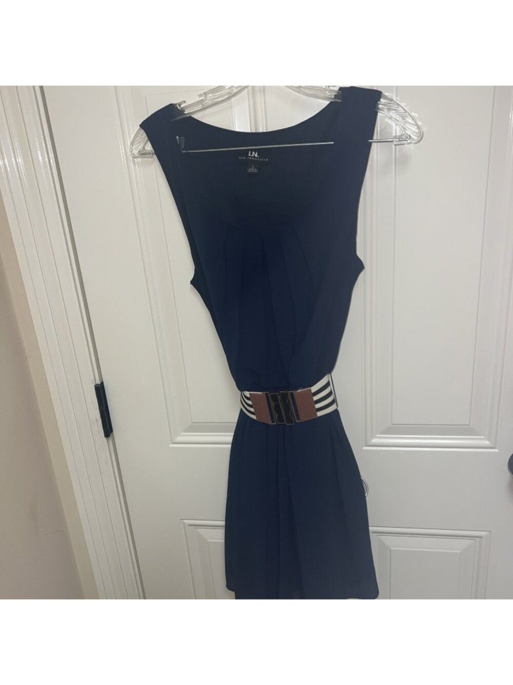 I.N. San Francisco Belted dress Size Large With large Belt Navy Striped Sleeves